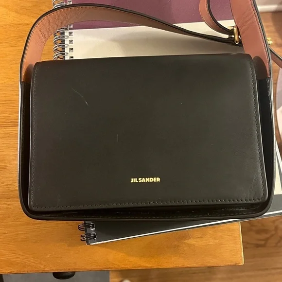 Jil Sander All Day Flap Bag Black Calfskin gold hardware. Rare. - Picture 11 of 14